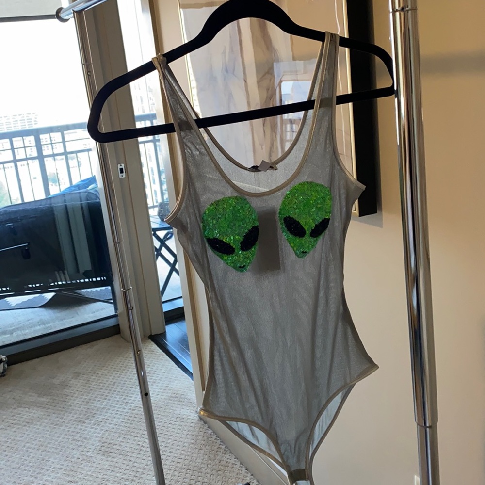 Grey sparky mesh body suit with sequin aliens 👽